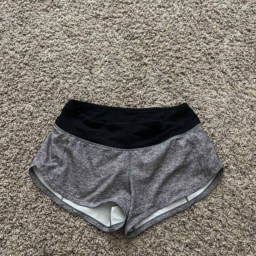 LULULEMON SPEED UP SHORTS 2.5”